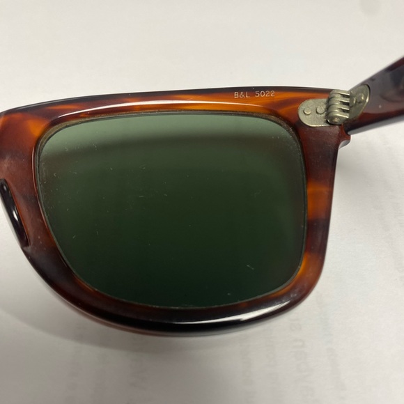 Ray Ban B&L 5022 Wayfarer. The most iconic sunglasses. Tortoise shell frames - Picture 8 of 9